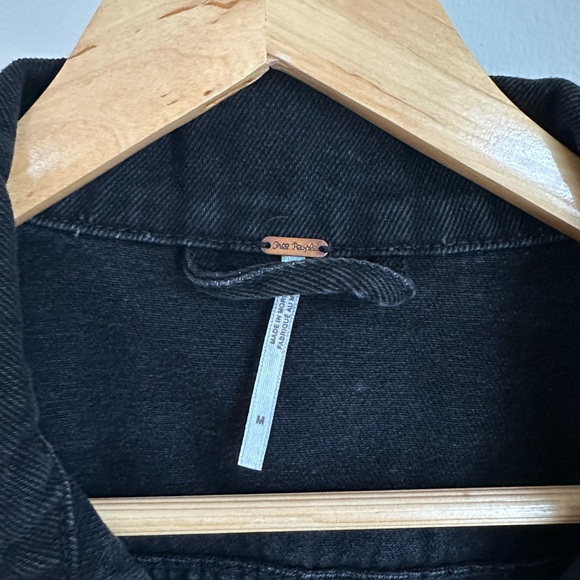 FREE PEOPLE We The Free Rumors Denim Jacket in Black Size M - Picture 6 of 7